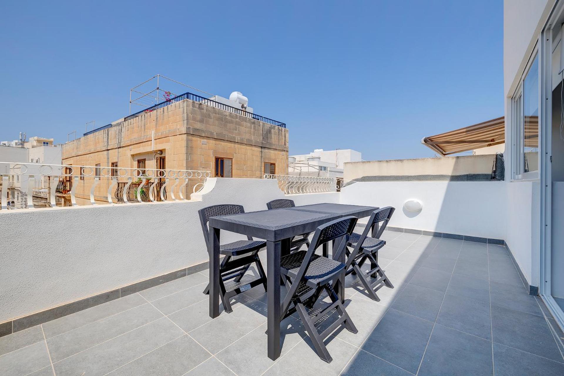 Stunning 2Br Holiday Penthouse In Central Сліма Екстер'єр фото