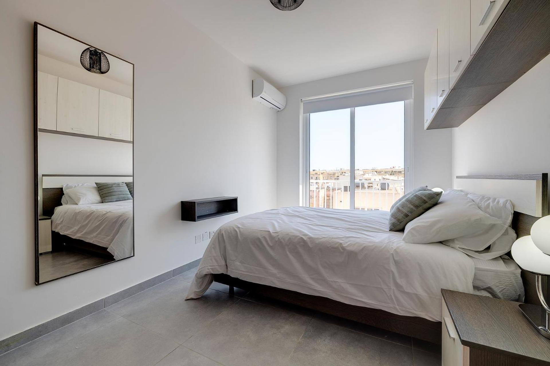 Stunning 2Br Holiday Penthouse In Central Сліма Екстер'єр фото