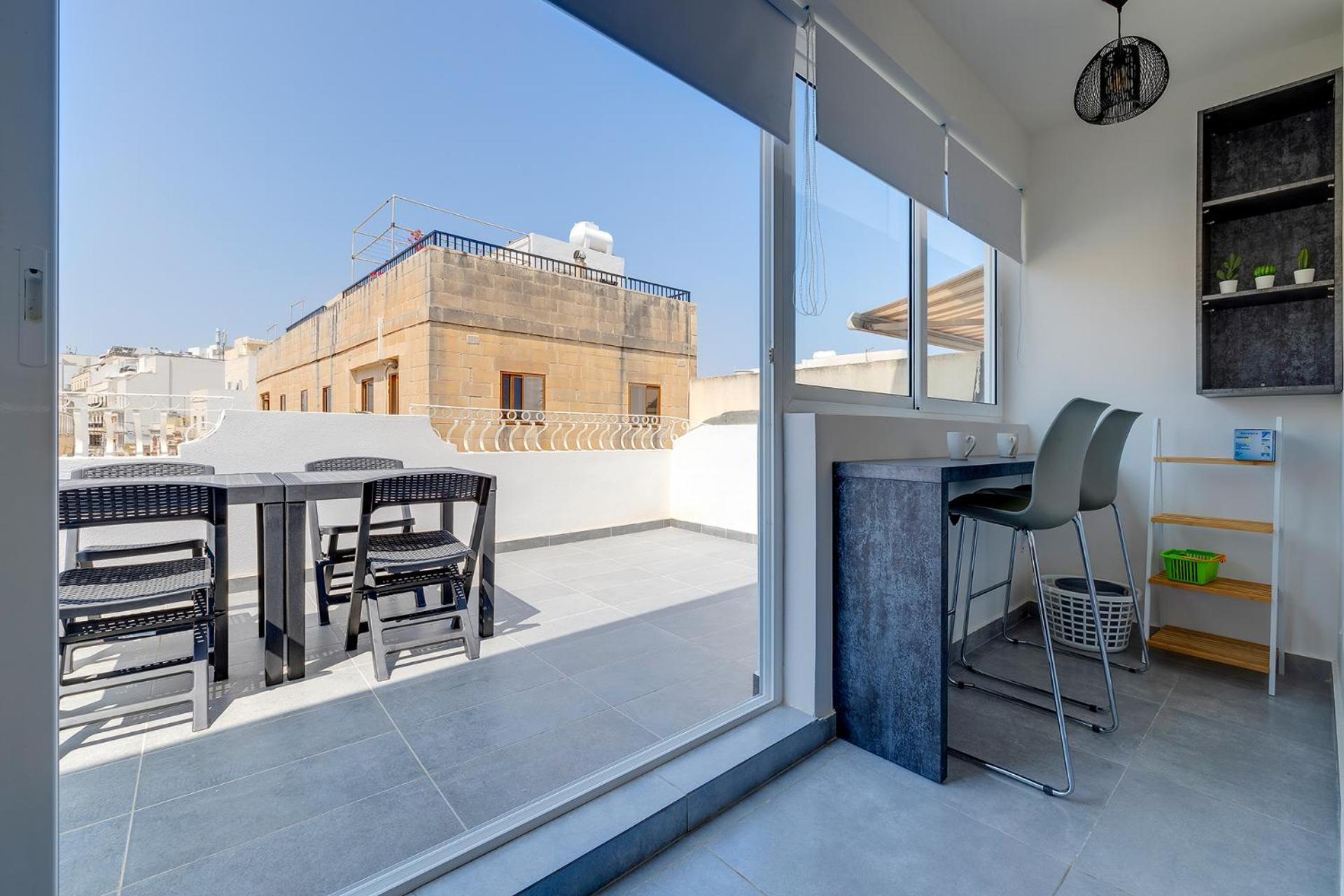 Stunning 2Br Holiday Penthouse In Central Сліма Екстер'єр фото