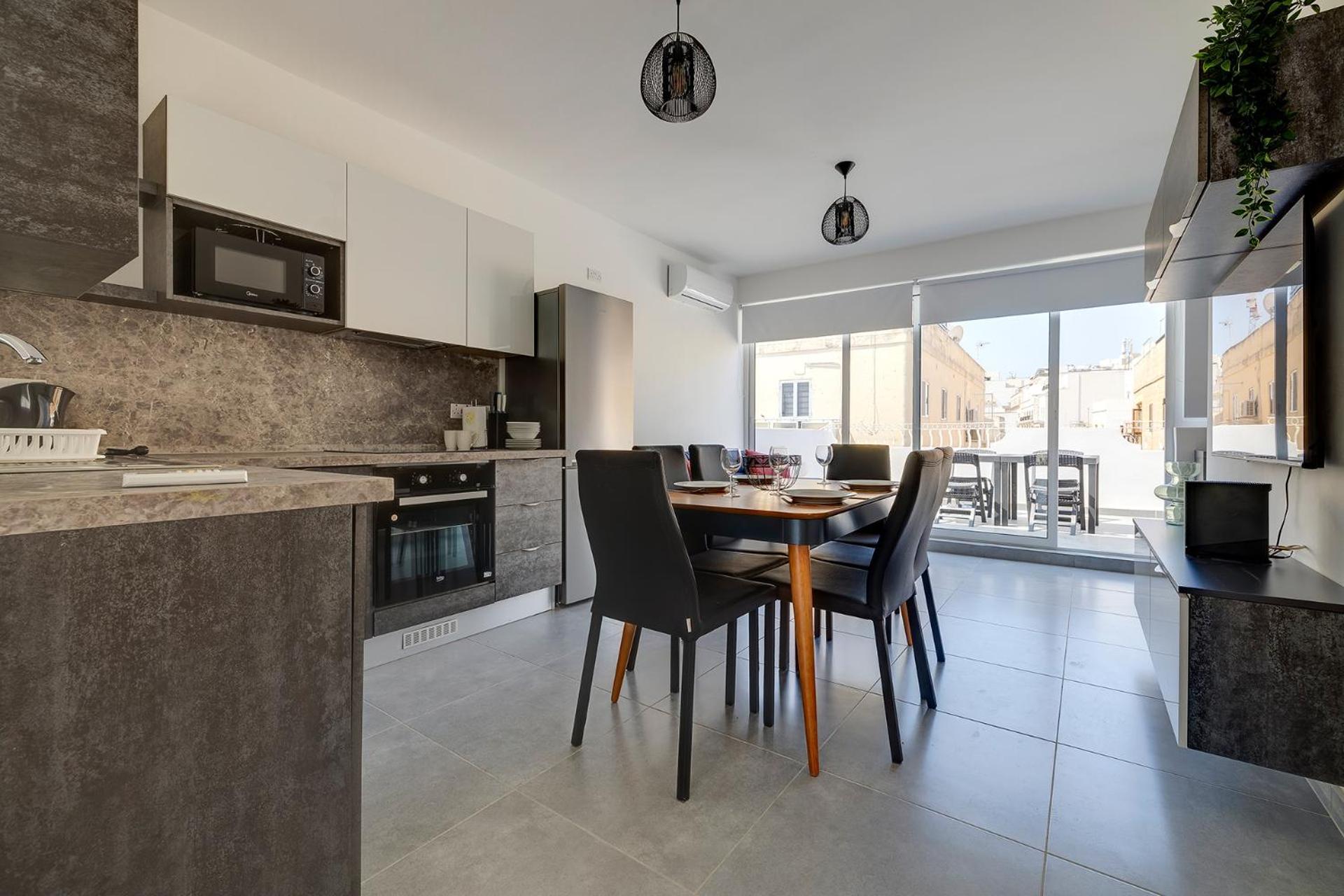 Stunning 2Br Holiday Penthouse In Central Сліма Екстер'єр фото